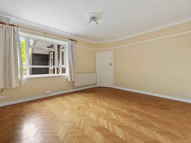 Apartment for rent in London Borough of Lewisham, Lower Sydenham