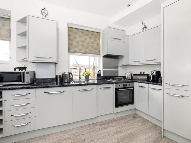 Apartment for rent in London Borough of Lewisham, Lower Sydenham
