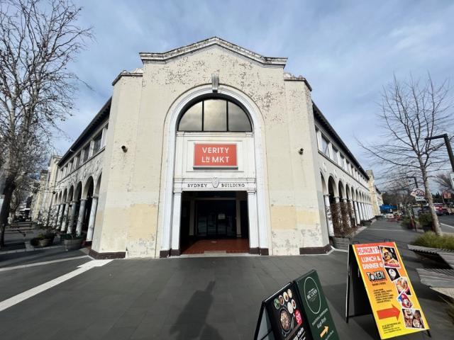Showroom for rent in City