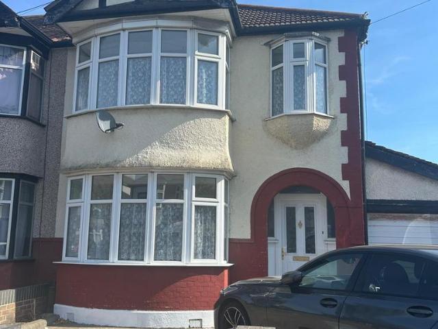House for rent in Barkingside, Greater London