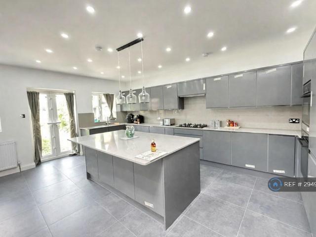 House for rent in Barkingside, Greater London