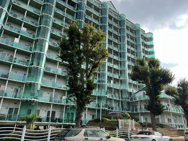 Apartment for rent in Colney Hatch, Greater London