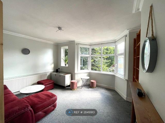 Apartment for rent in London Borough of Ealing, Hanwell