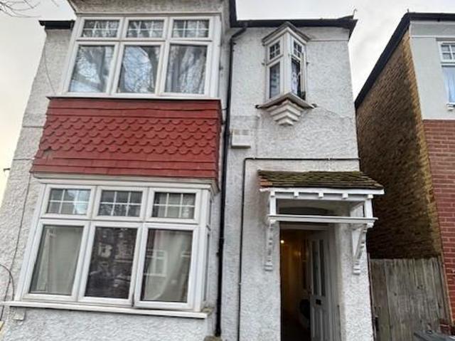 House for rent in London Borough of Ealing, Hanwell