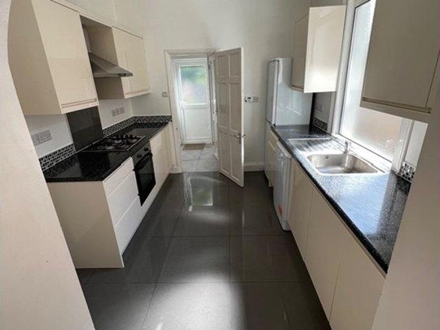 House for rent in London Borough of Ealing, Hanwell