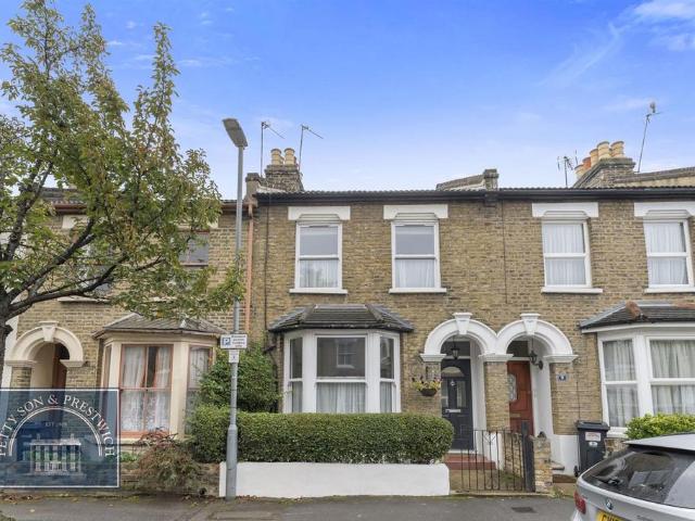 House for rent in London Borough of Redbridge, Greater London