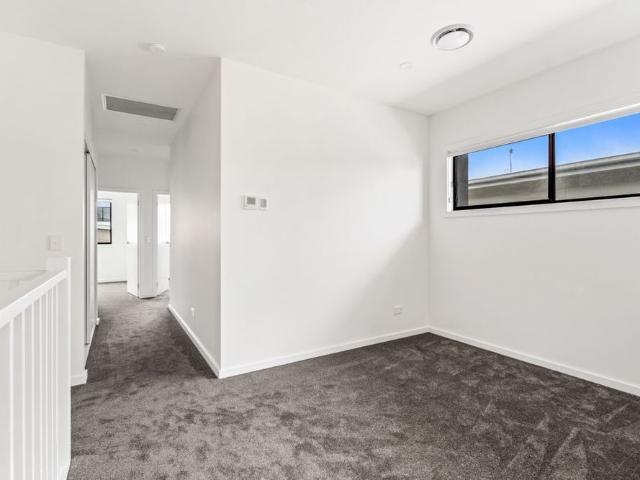 Townhouse for rent in Dunmore, New South Wales