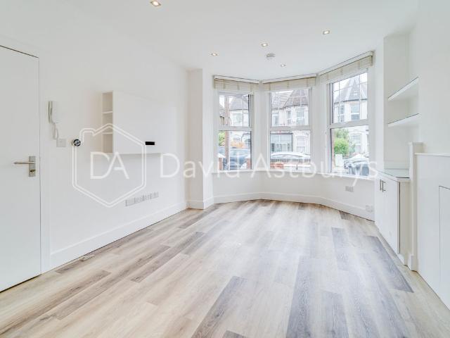 Studio for rent in London Borough of Haringey, Greater London