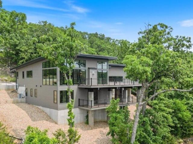 House for sale in Linn Creek