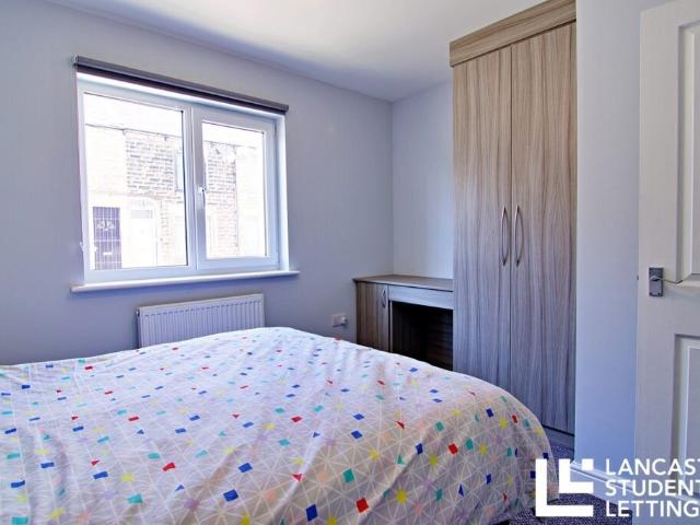 Room for rent in Bare, Lancashire