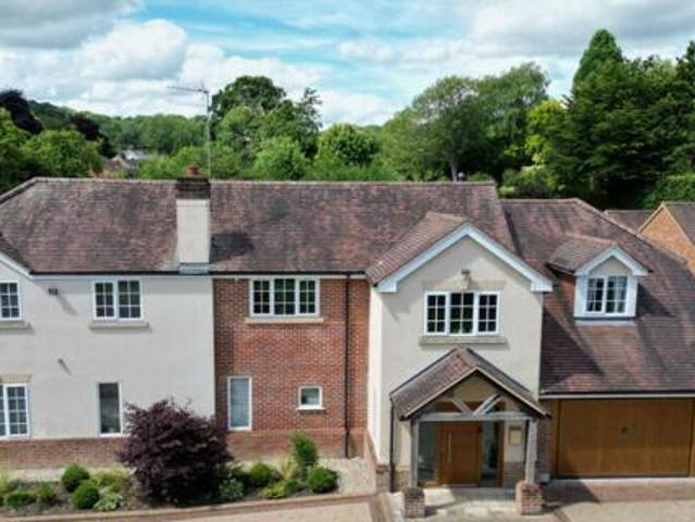 House for sale in Little Kingshill, Buckinghamshire