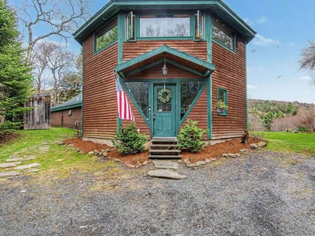House for sale in Lake Elmore, Vermont