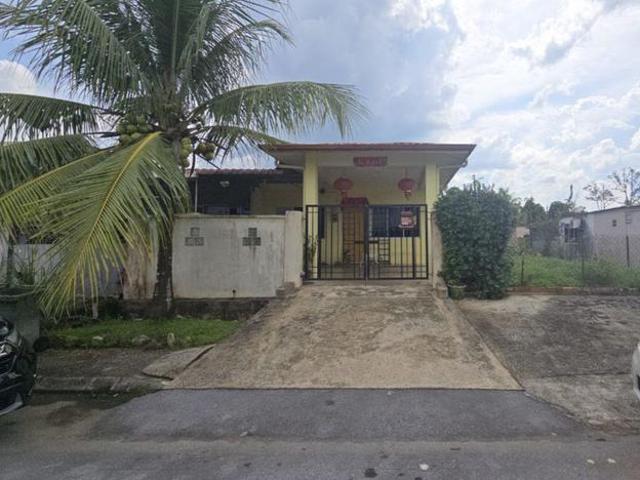 Terraced House for sale in Kuching