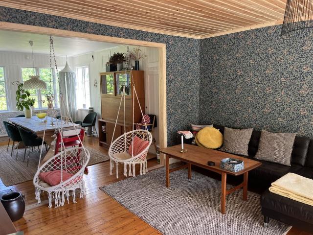 Hus hyra i Furuskog, Partille