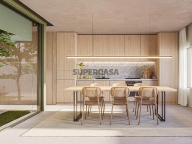 Casa venda em Porto, Lordelo Do Ouro