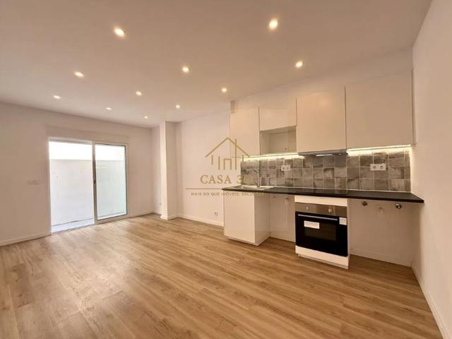 Apartamento venda em Santiago Dos Velhos, Lisboa