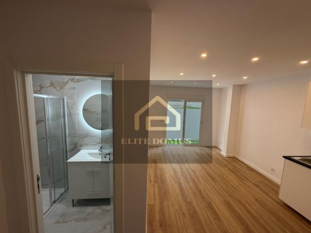 Apartamento venda em Terraços da Ponte, Santiago Dos Velhos