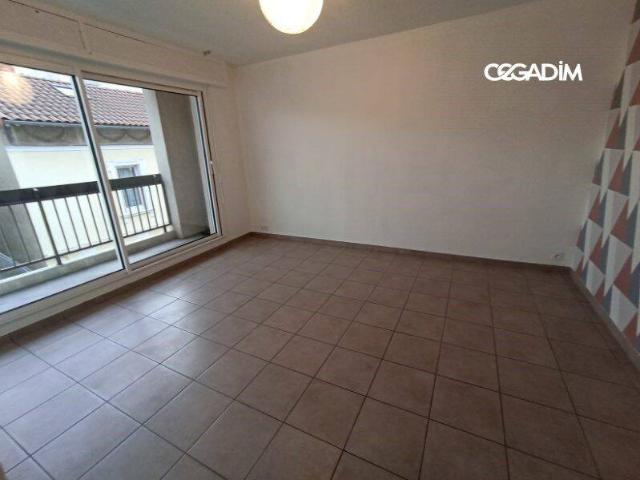 Studio location à Les Bughes, Clermont-Ferrand