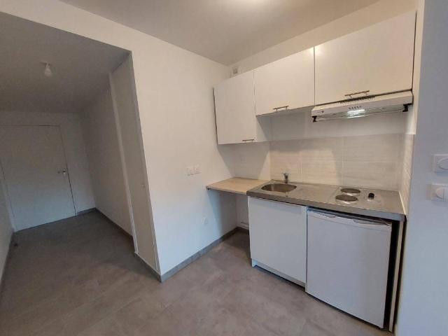 Studio location à Montjoyeux, Tours