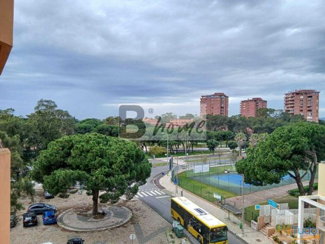 Apartamento alugar em Almada, Setúbal