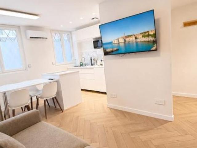 Appartement location à Vieille Ville, Antibes