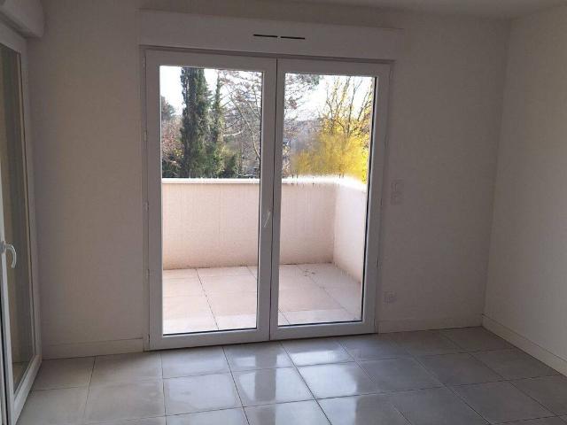 Studio location à Le Pontet Centre, Le Pontet