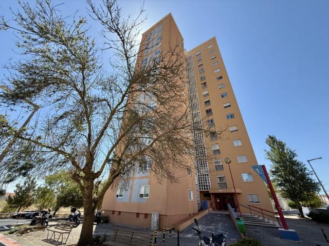 Apartamento venda em Santiago Dos Velhos, Lisboa