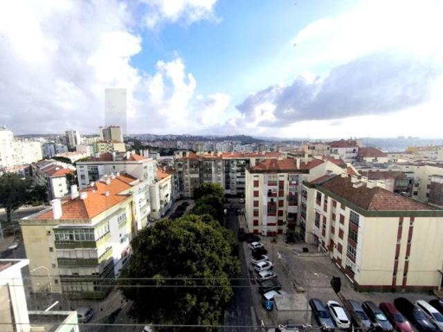 Casa venda em Damaia, Amadora