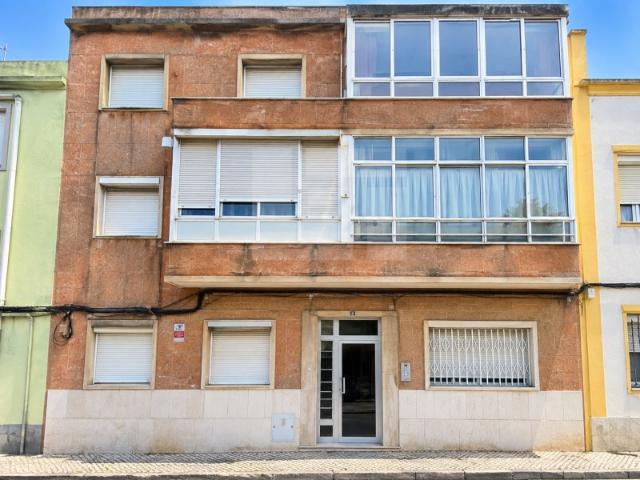 Apartamento venda em Venda Nova, Amadora