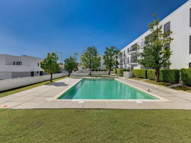Apartamento alugar em Quinta do Aqueduto, Santiago Dos Velhos
