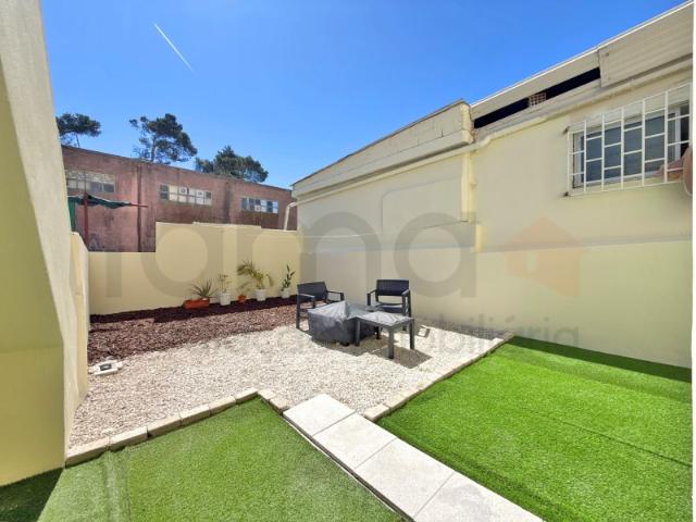 Apartamento venda em Santiago Dos Velhos, Lisboa