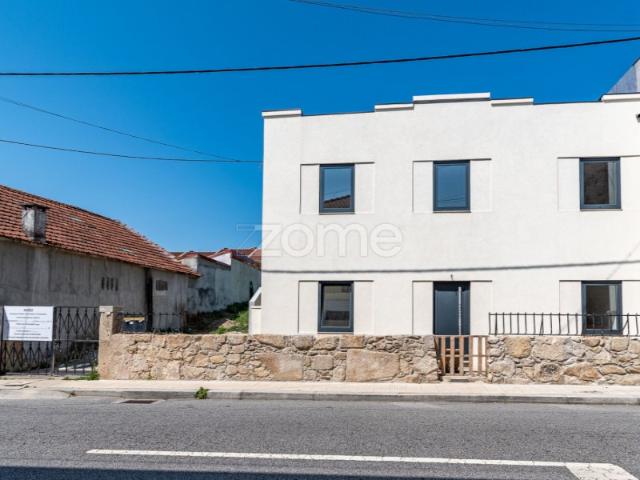 Apartamento venda em Gondivai, Porto