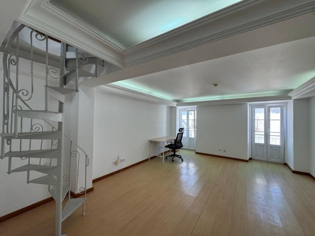 Apartamento alugar em Núcleo Urbano Histórico de Oeiras, Oeiras