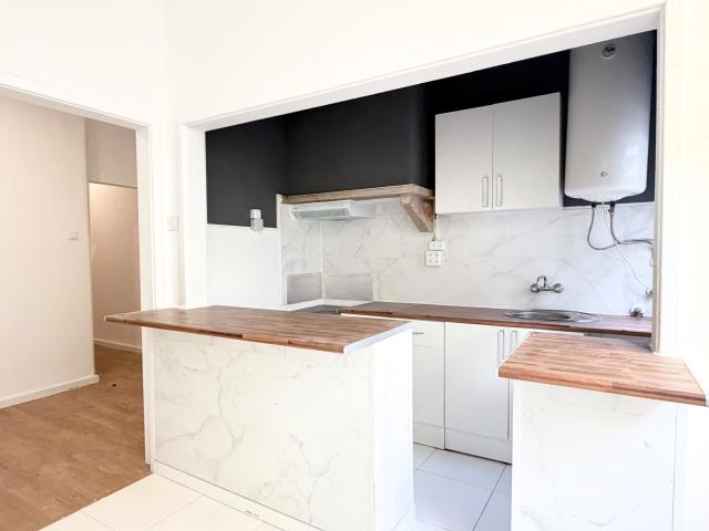Apartamento alugar em Santiago Dos Velhos, Lisboa