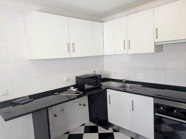 Apartamento alugar em Almada, Setúbal