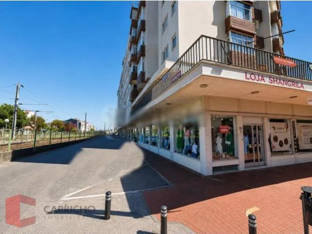 Apartamento venda em Amadora, Lisboa