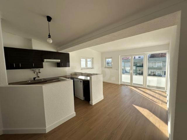Apartamento alugar em Núcleo Urbano Histórico de Oeiras, Oeiras