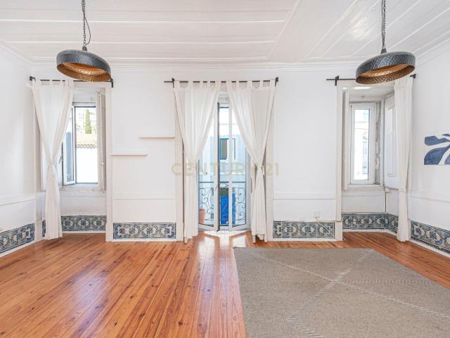 Apartamento alugar em Estrela, Lisboa