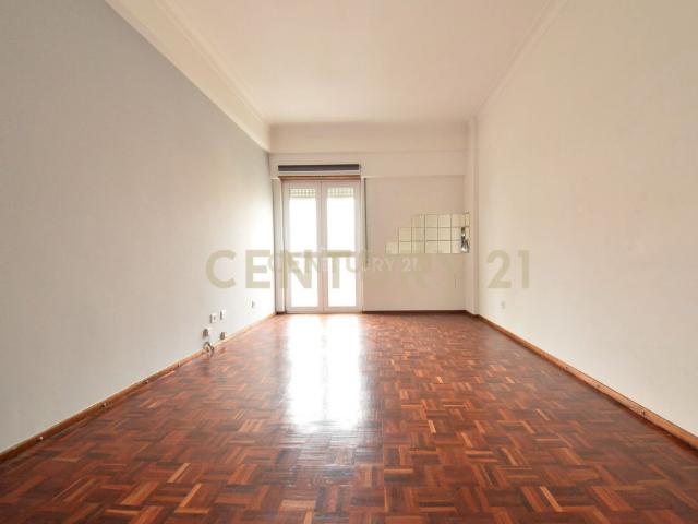 Apartamento alugar em Estrela, Lisboa
