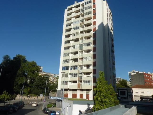Apartamento alugar em Porto, Lordelo Do Ouro
