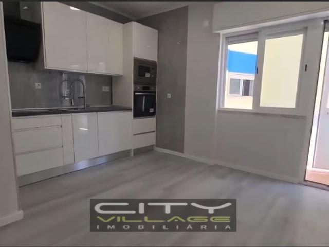 Apartamento venda em Amadora, Lisboa