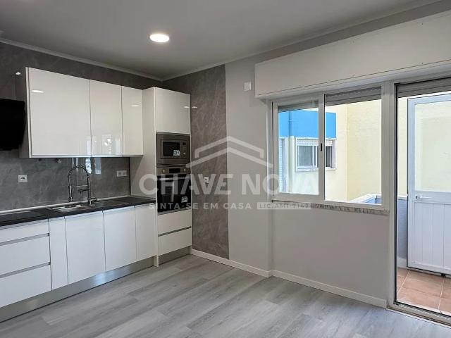 Apartamento venda em Amadora, Lisboa