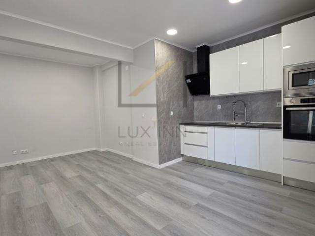 Apartamento venda em Amadora, Lisboa