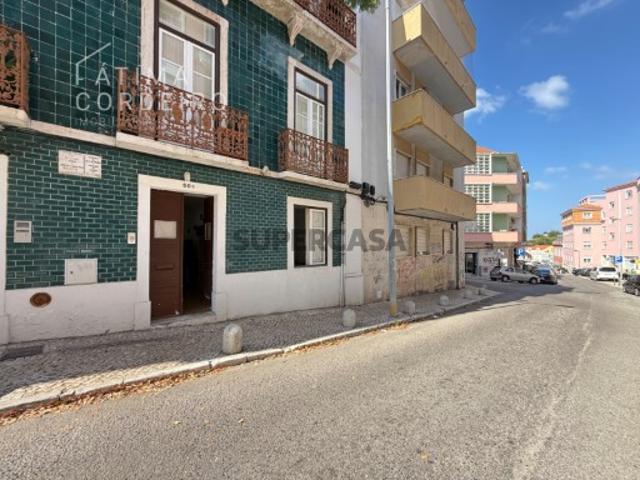 Casa venda em Ginjal, Almada