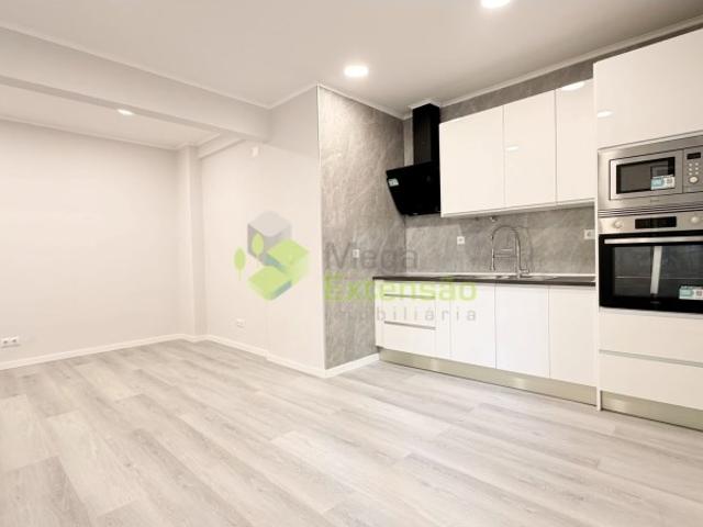 Apartamento venda em Amadora, Lisboa