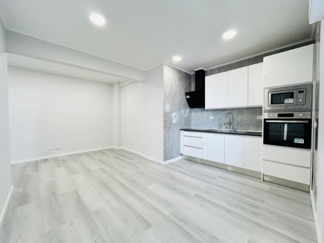 Apartamento venda em Amadora, Lisboa