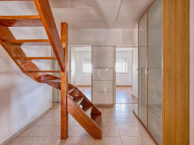 Duplex venda em Varge Mondar, Rio de Mouro