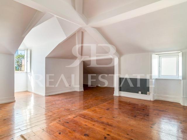 Apartamento venda em Estrela, Lisboa