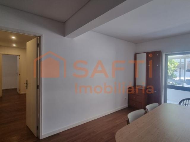Apartamento venda em Lugar do Castelo, Vila Nova De Gaia