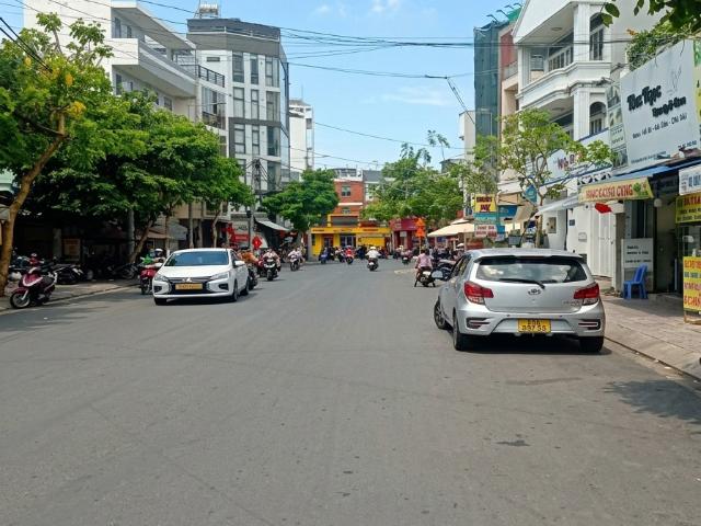 Nhà mặt phố bán